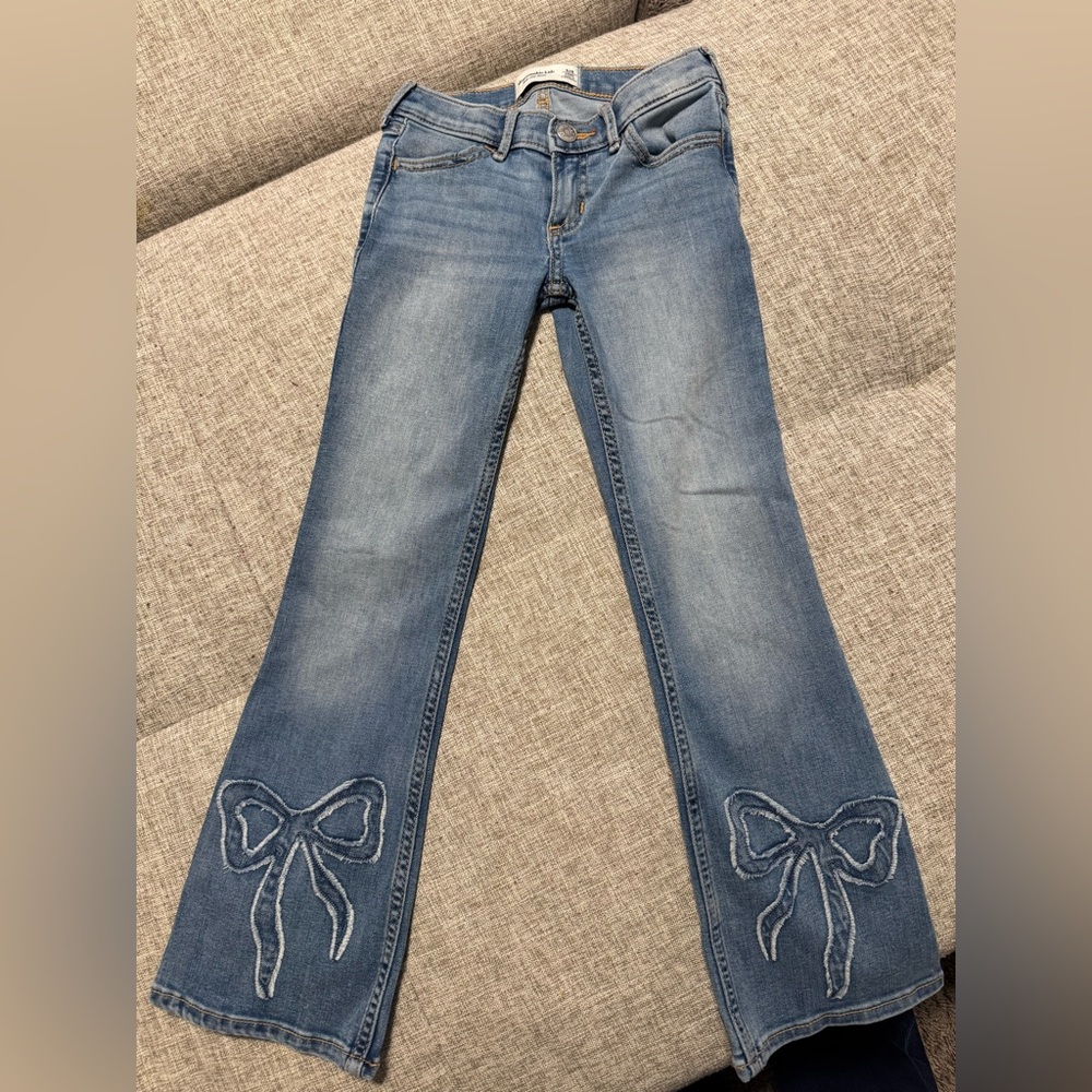 abercrombie kids Light Blue Flare Jeans with Embroidered Bow Hems 5/6 Long